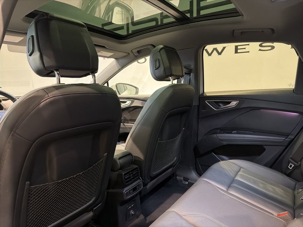 Used 2022 Audi Q4 e-tron Prestige image 24