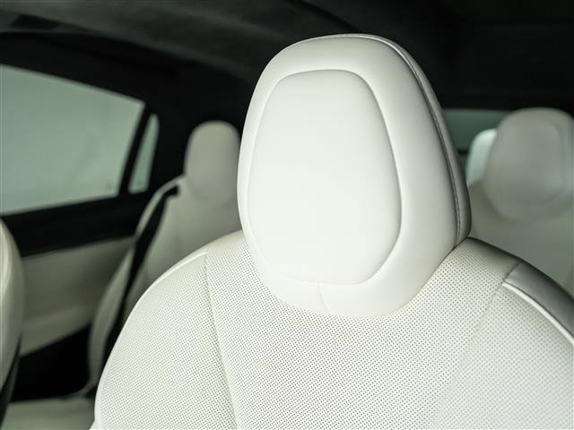 Used 2022 Tesla Model X Plaid image 13