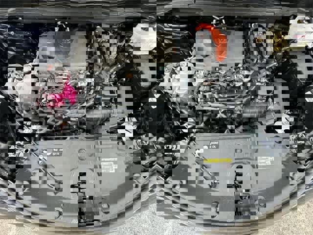 Used 2024 Toyota Sienna Platinum image 30