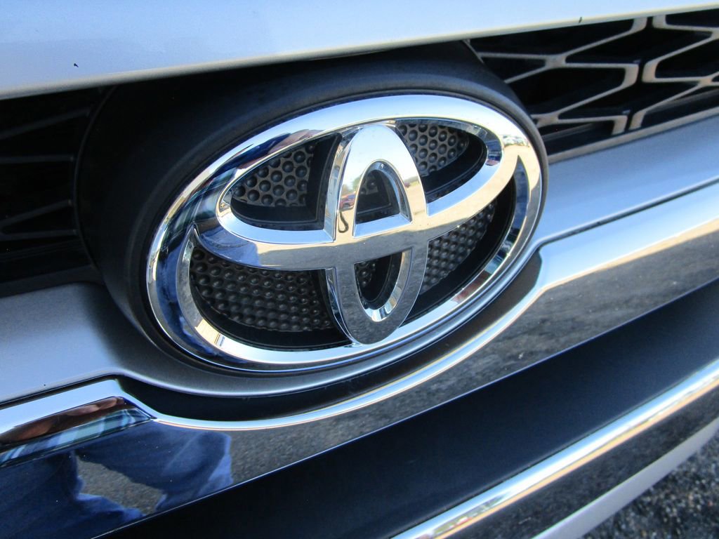 Used 2016 Toyota 4Runner Limited image 26