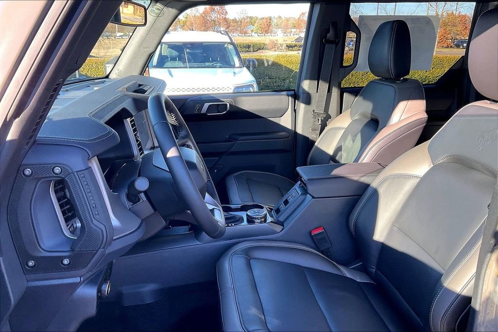 New 2025 Ford Bronco Outer Banks image 9