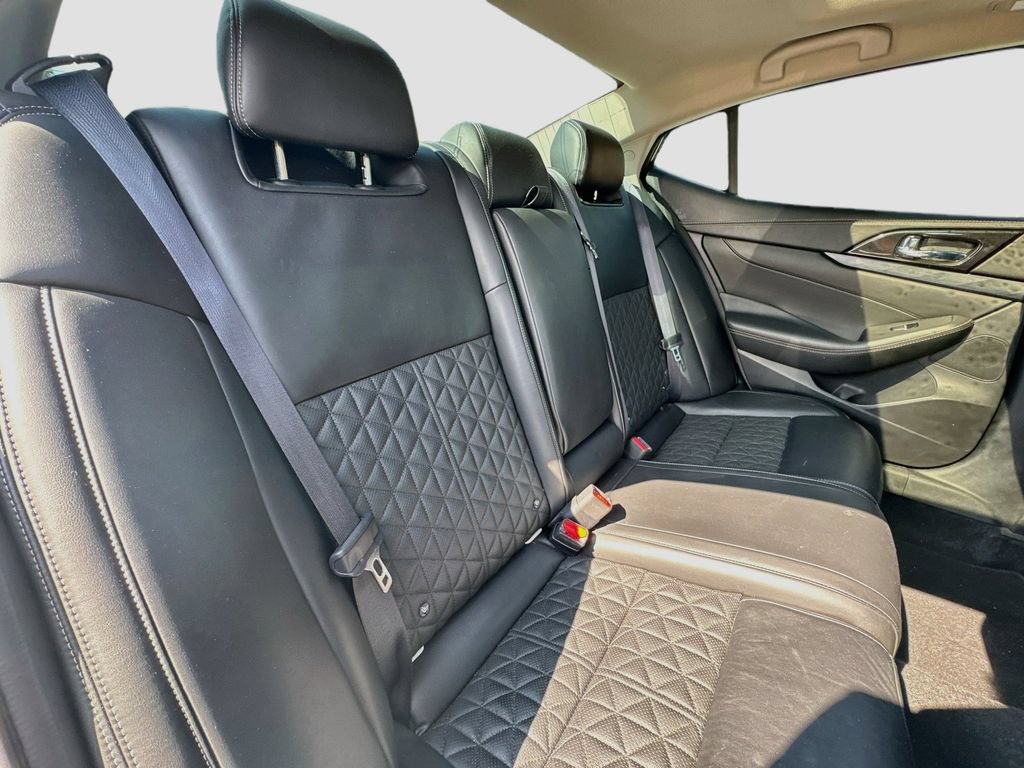 Used 2019 Nissan Maxima Platinum w/ Sport Mat Group FWD image 28