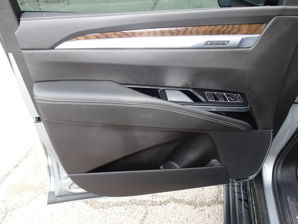 Certified 2025 Cadillac Escalade Sport Platinum w/ LPO, Floor Liner Package image 13