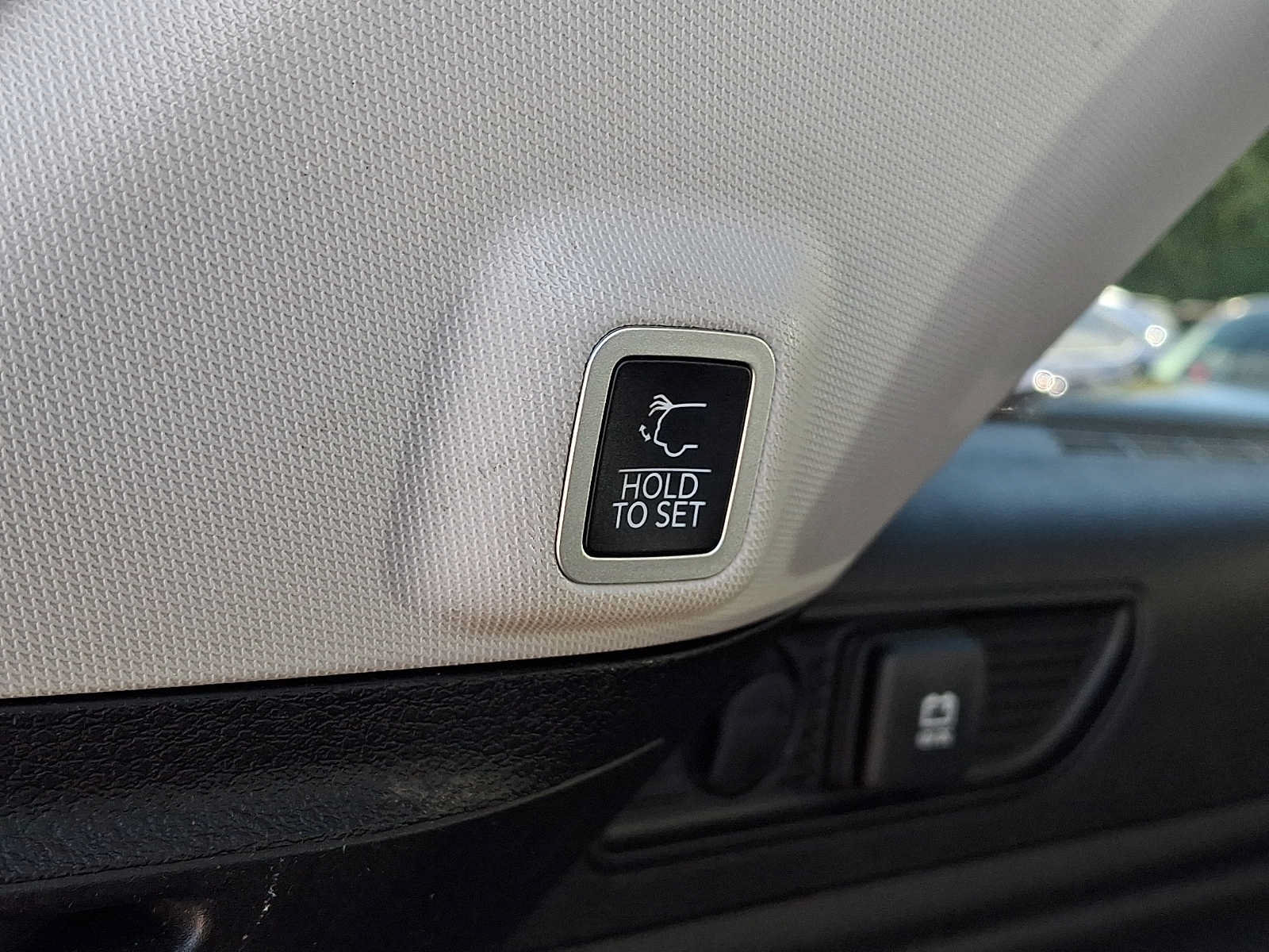 Used 2023 Jeep Grand Cherokee 4WD 4xe image 32