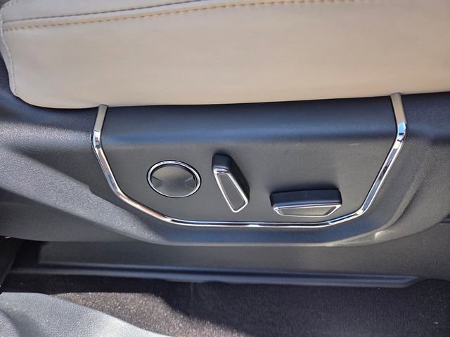 Used 2023 Ford Expedition Platinum image 17