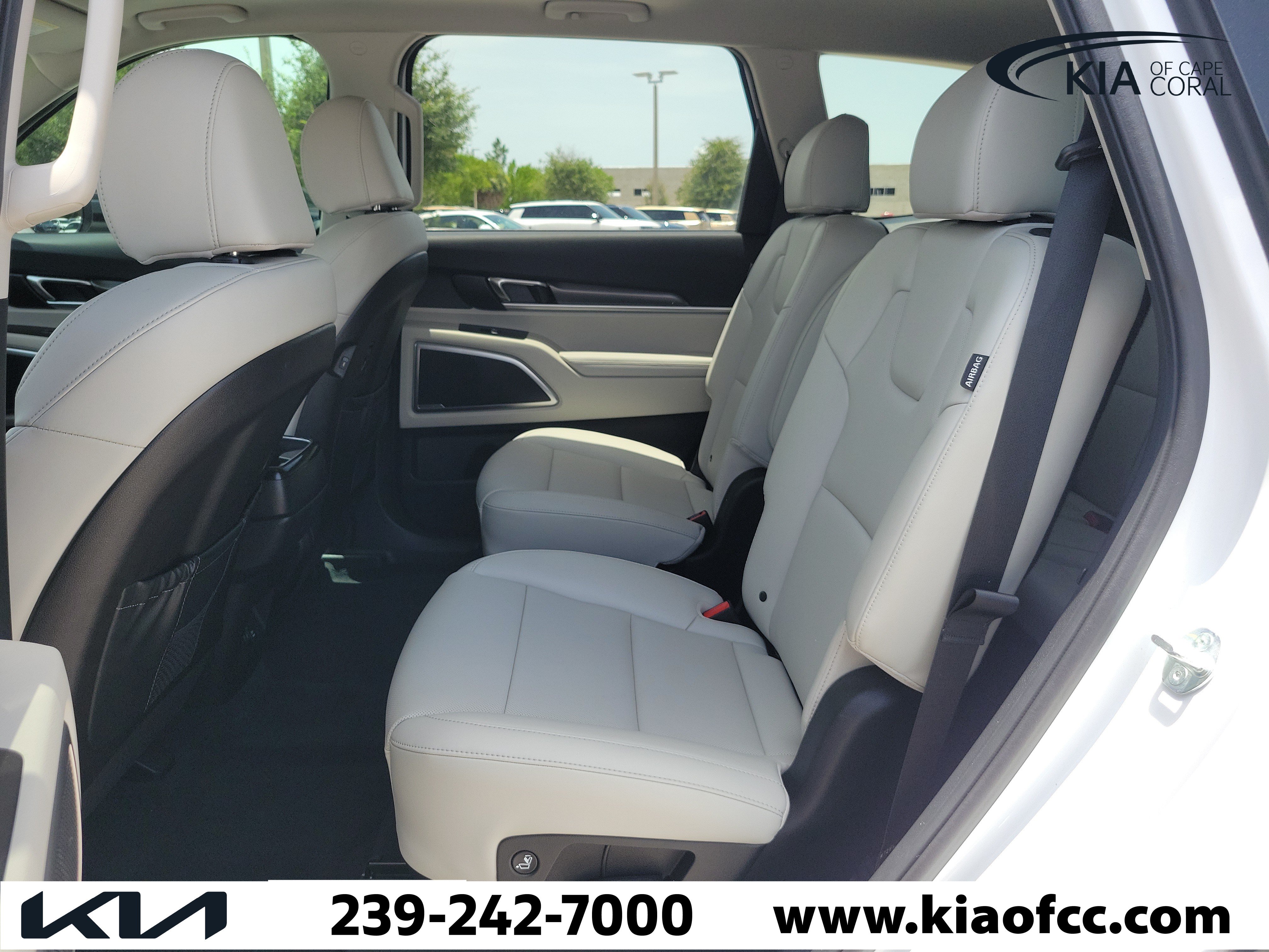 Certified 2024 Kia Telluride S w/ S Sunroof Package AWD/4WD image 11
