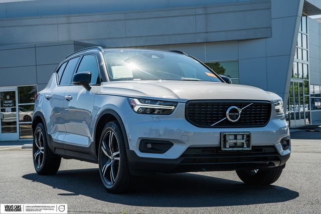 Used 2021 Volvo XC40 T5 R-Design w/ Advanced Package