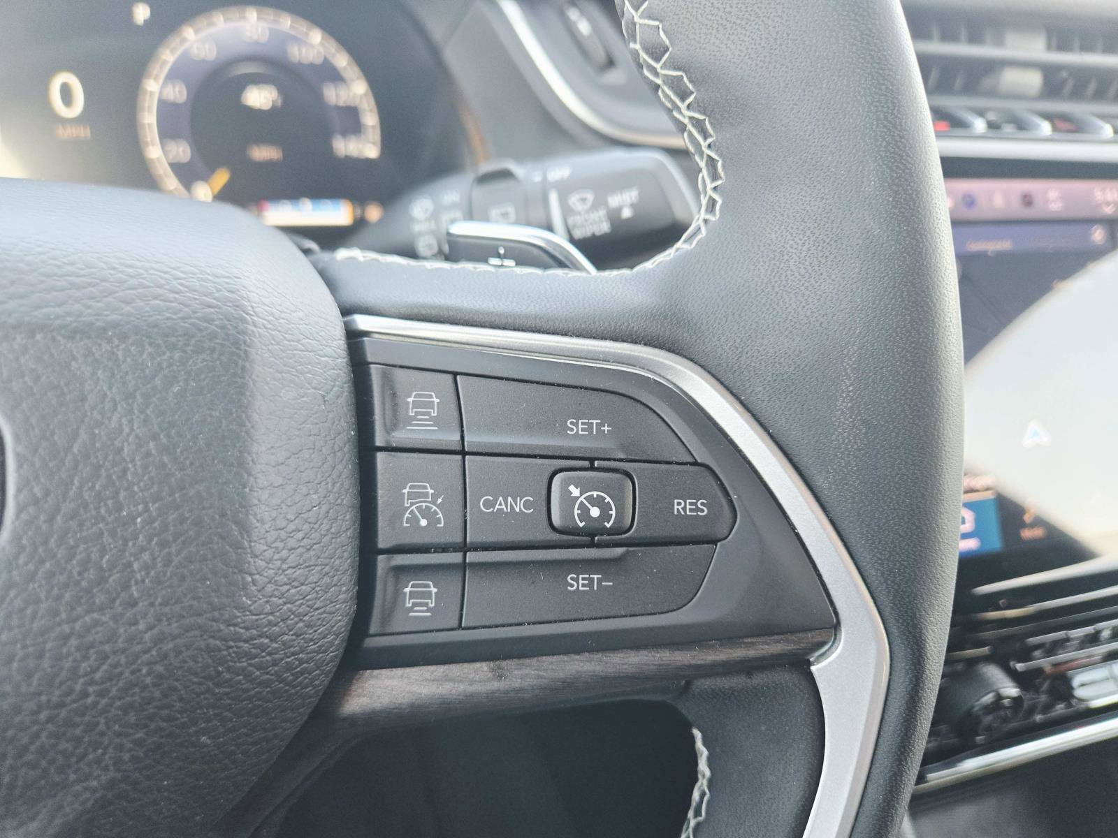 Used 2024 Jeep Grand Cherokee Limited w/ Luxury Tech Group II image 23