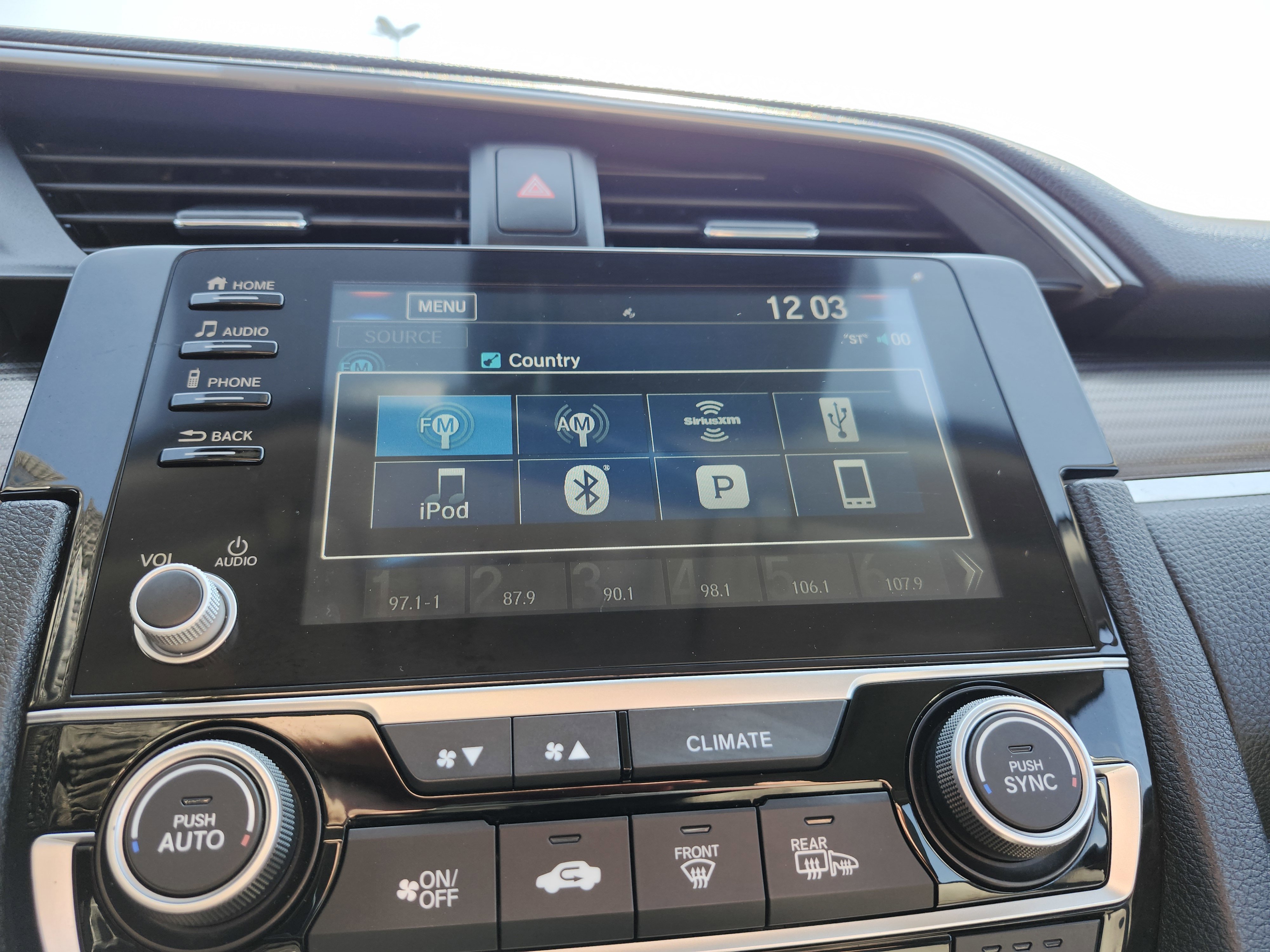 Used 2021 Honda Civic EX-L image 7