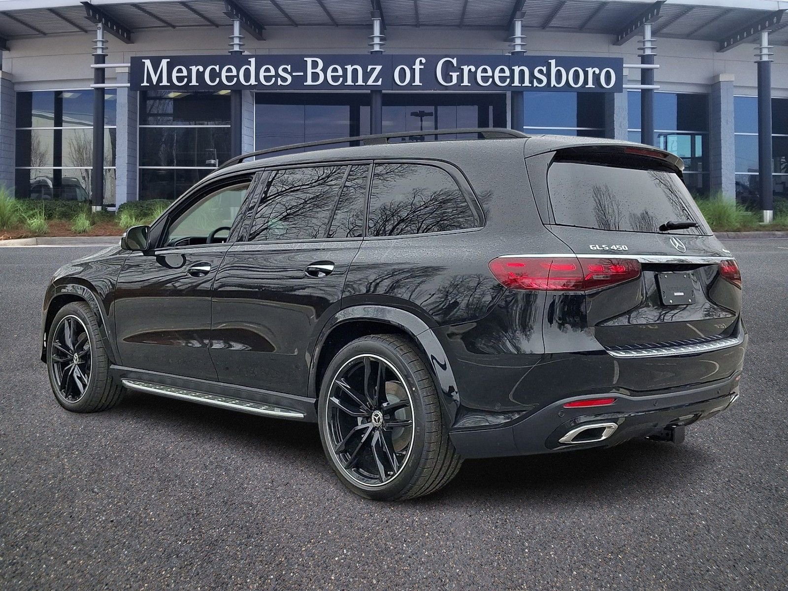 New 2026 Mercedes-Benz GLS 450 4MATIC image 4