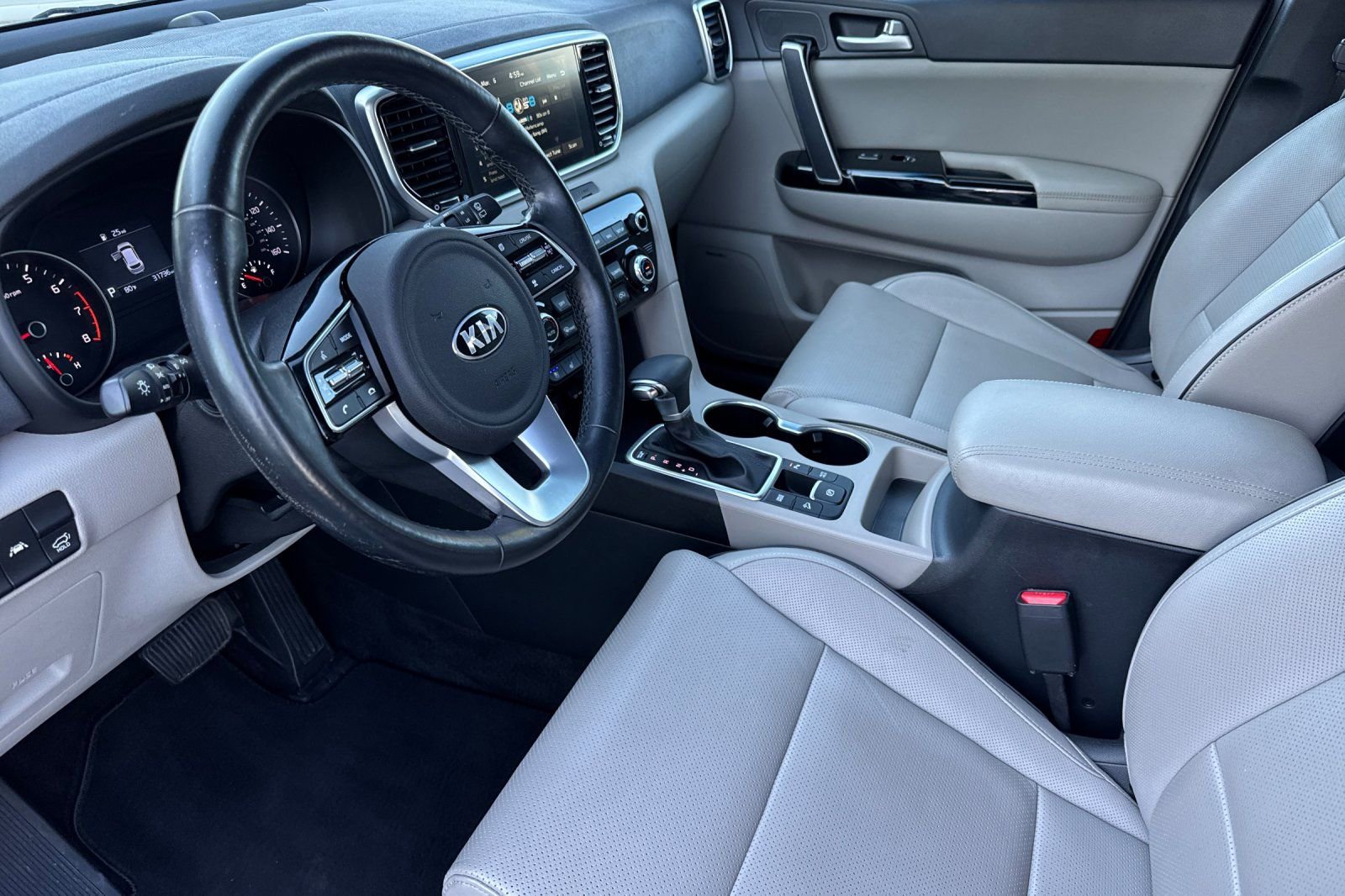 Used 2021 Kia Sportage EX w/ EX Technology Package image 9