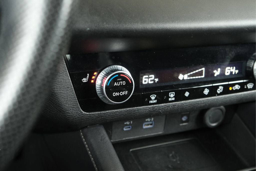 Used 2024 Mitsubishi Outlander SE AWD/4WD image 5