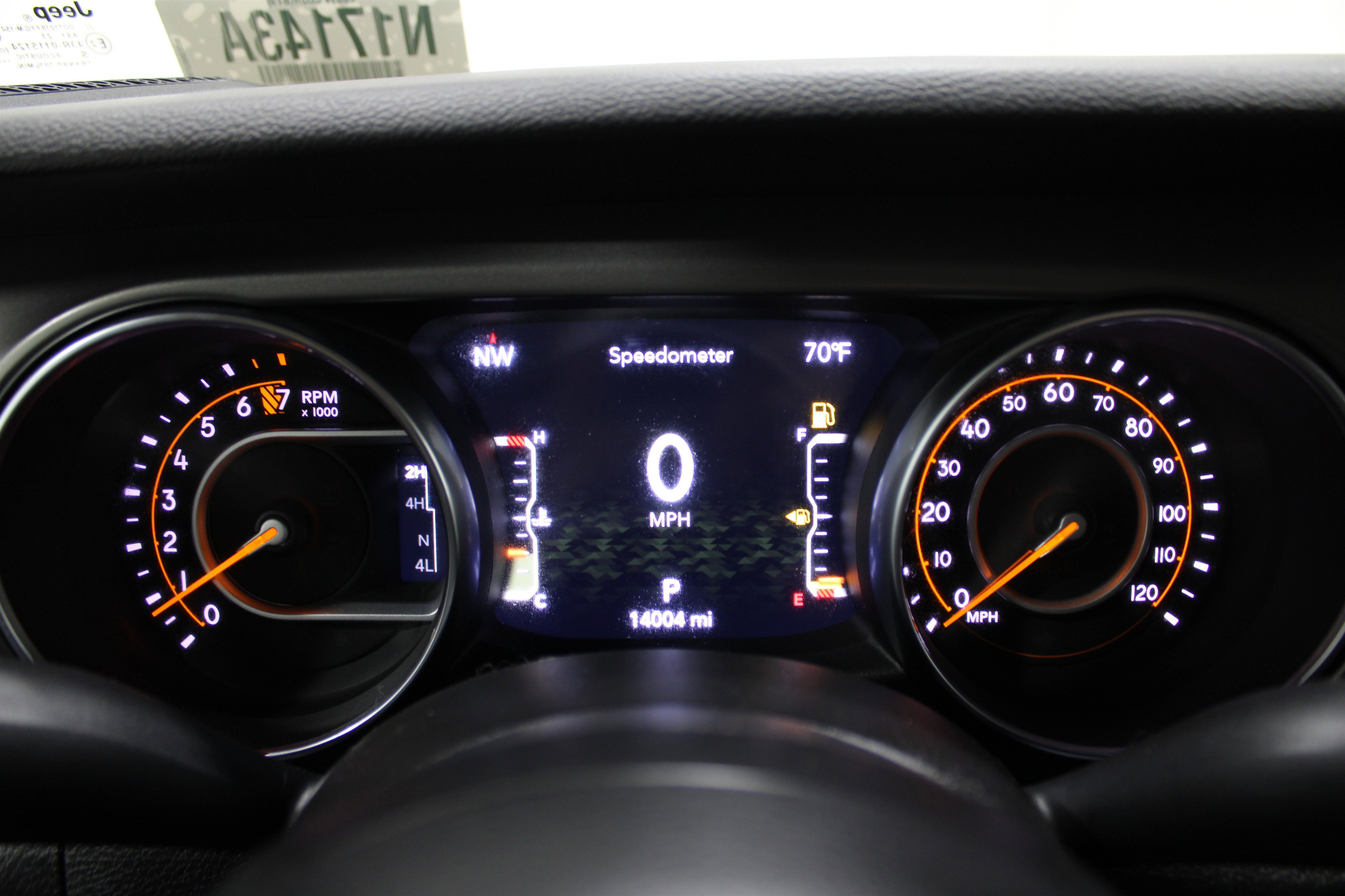 Used 2023 Jeep Gladiator Willys image 12