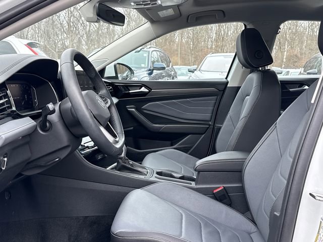 Certified 2025 Volkswagen Jetta SEL image 12