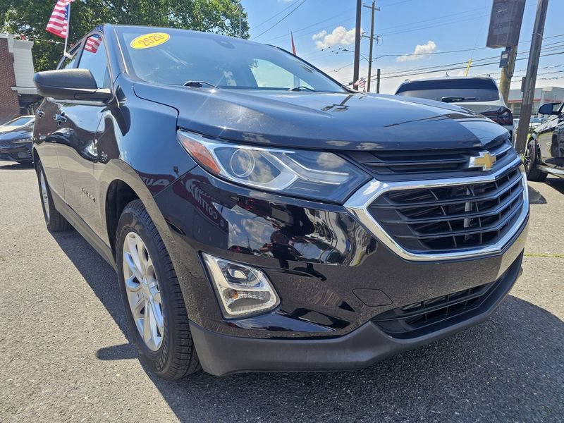 Used 2020 Chevrolet Equinox LS w/ LS Convenience Package FWD image 3