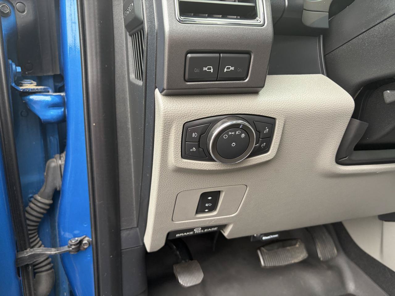Used 2020 Ford F250 XLT w/ Tremor Off-Road Package AWD/4WD image 27