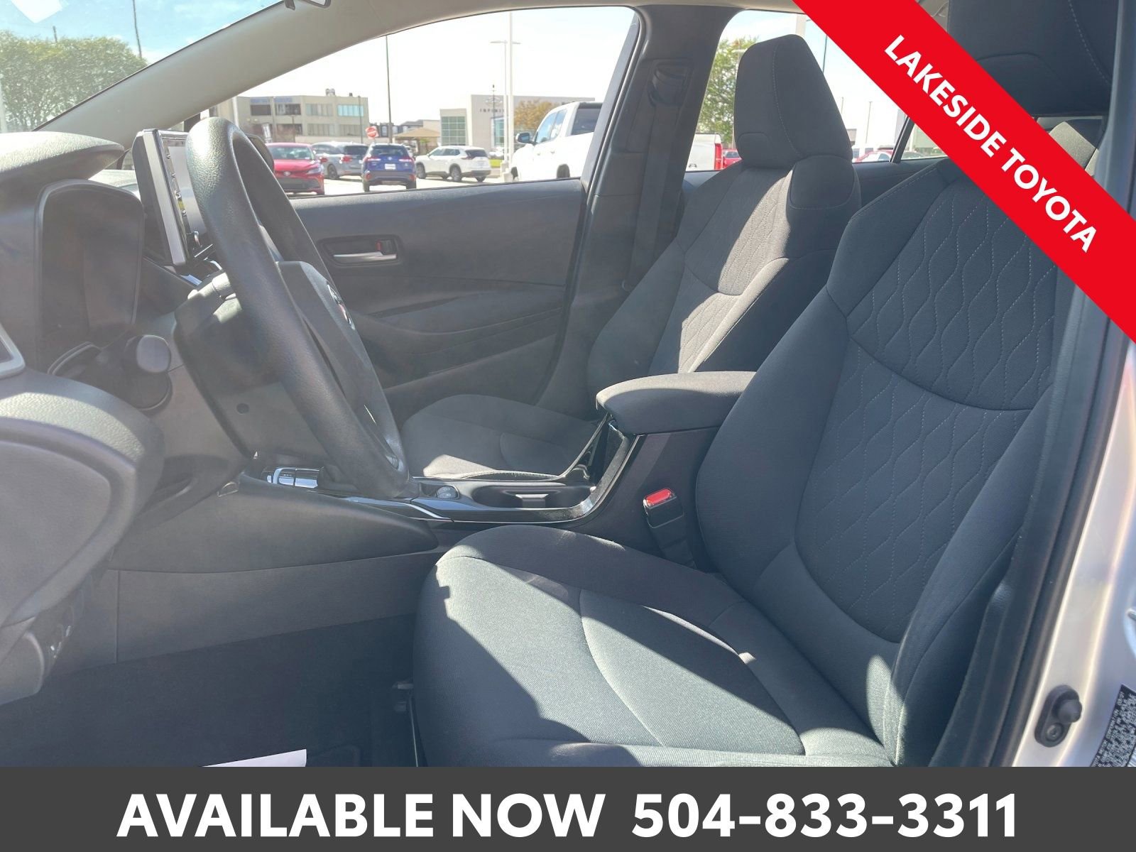 Used 2021 Toyota Corolla LE image 28