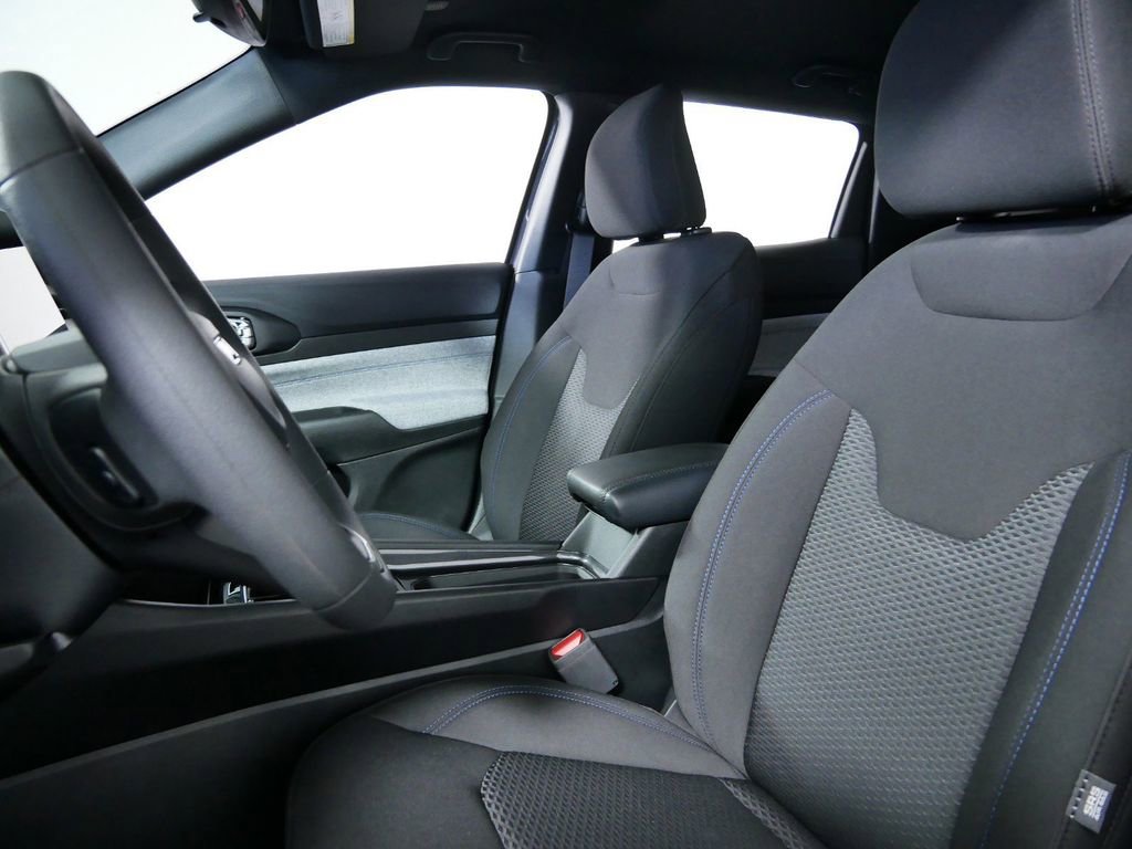 Used 2024 Jeep Compass Sport image 30