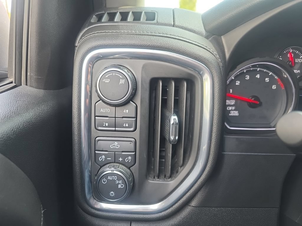 Used 2019 Chevrolet Silverado 1500 LT w/ All-Star Edition AWD/4WD image 14