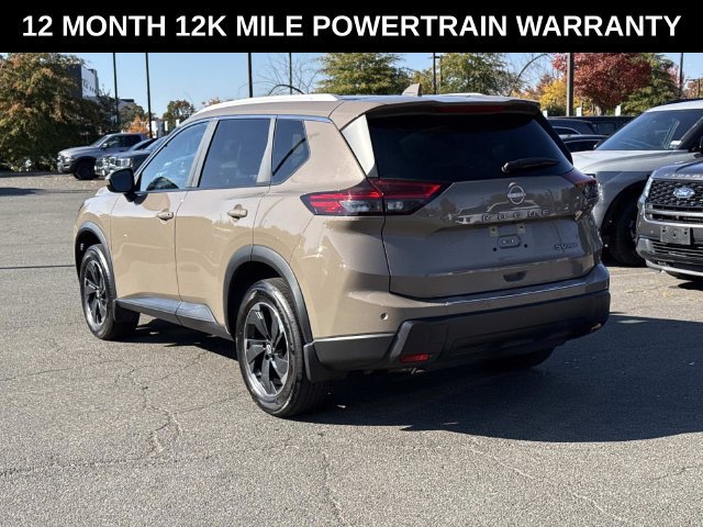 Used 2024 Nissan Rogue SV w/ SV Premium Package AWD/4WD image 4