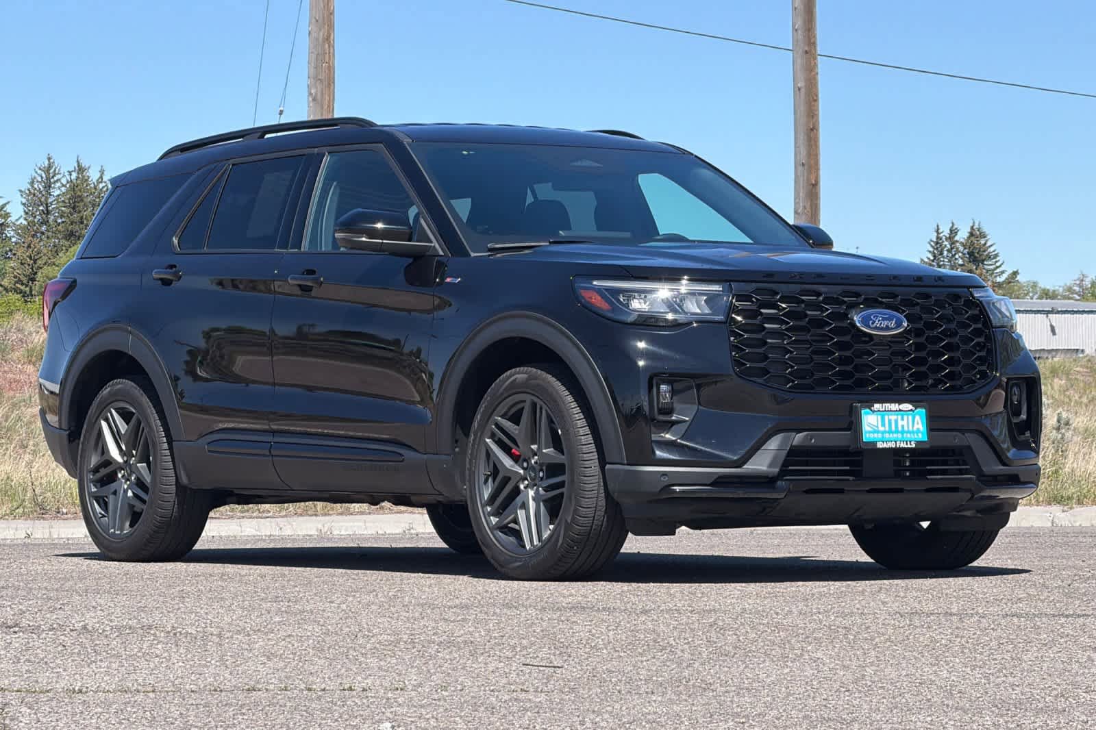 Used 2025 Ford Explorer ST-Line w/ ST-Line Street Pack AWD/4WD image 9