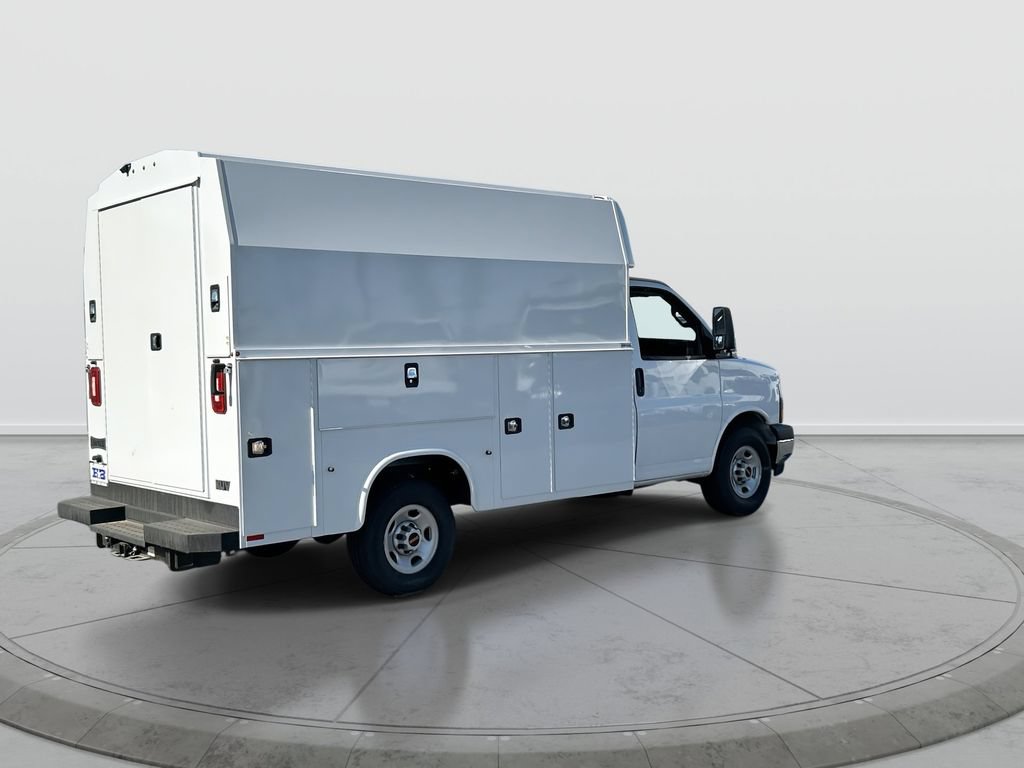 New 2025 GMC Savana 3500 w/ Power Convenience Package RWD image 8