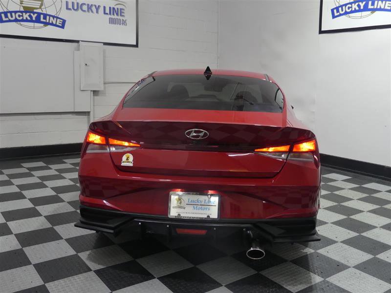 Used 2022 Hyundai Elantra SEL FWD image 8