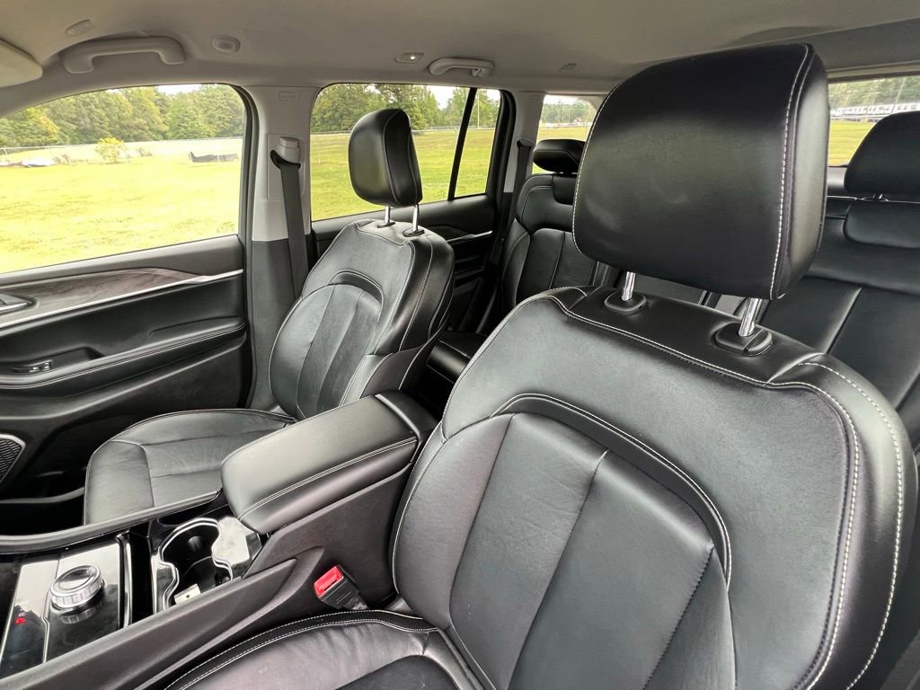 Used 2022 Jeep Grand Cherokee Limited image 12