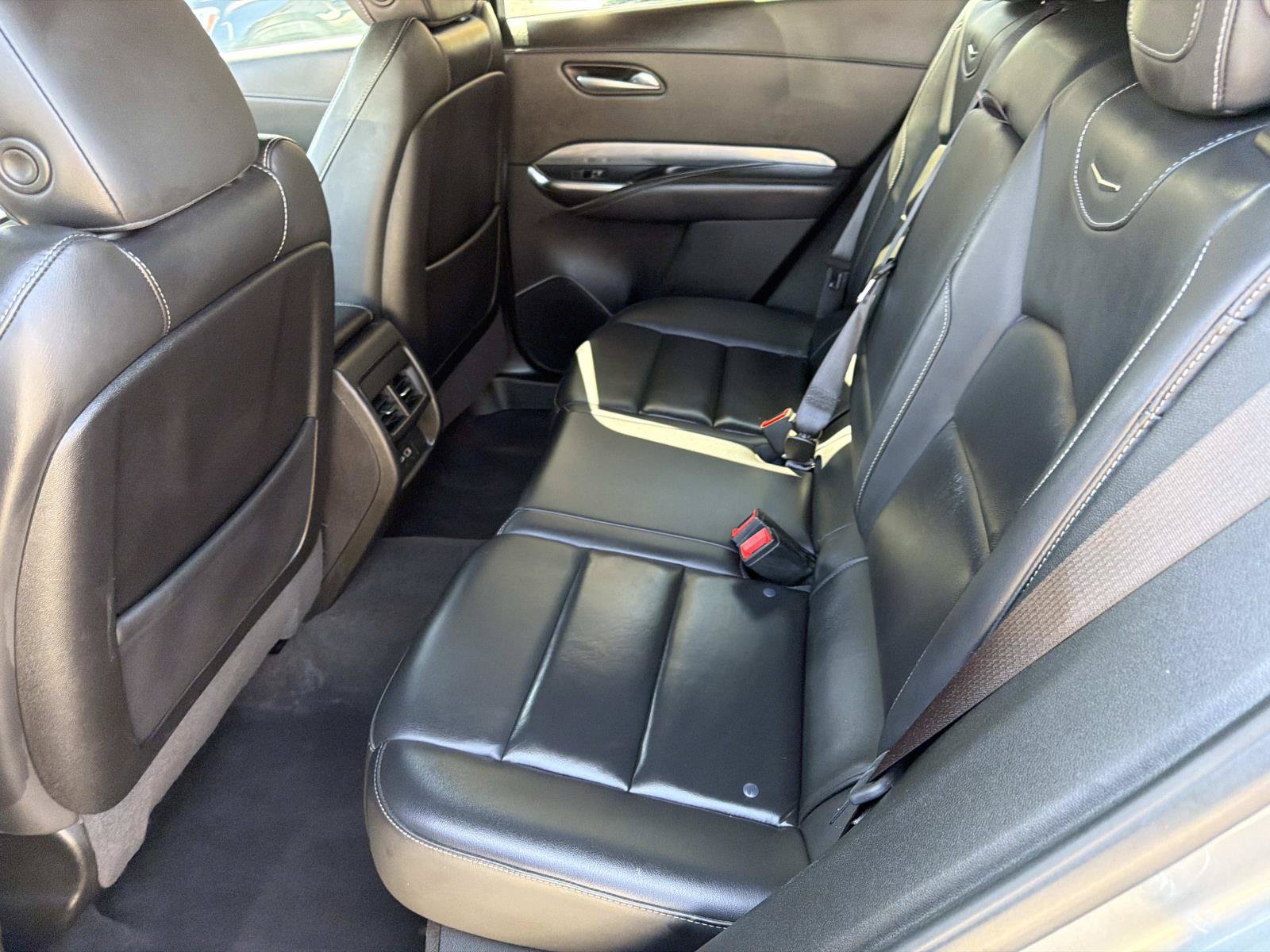 Used 2024 Cadillac XT4 Premium Luxury FWD image 11