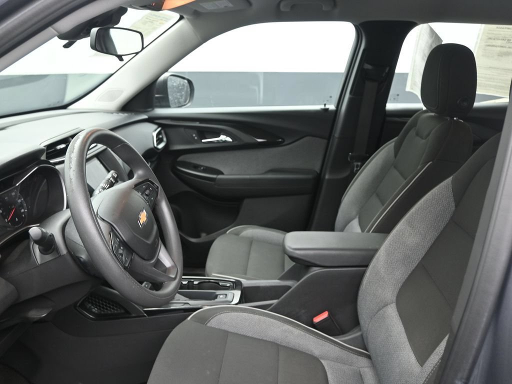 Used 2022 Chevrolet TrailBlazer LS FWD image 11