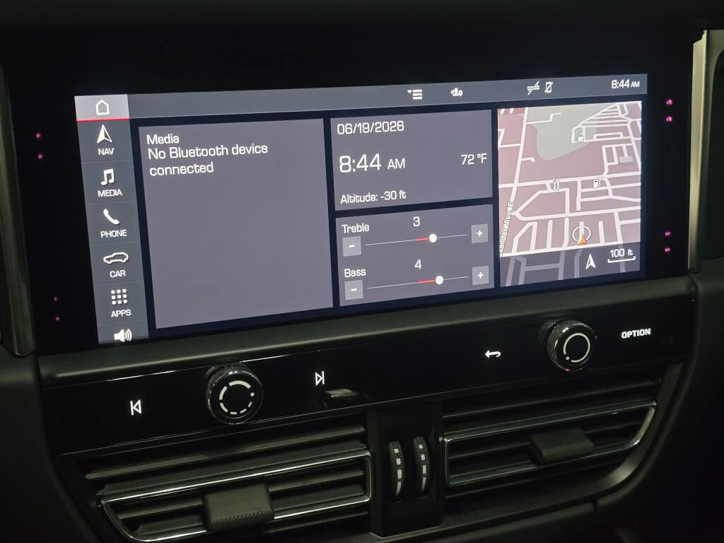 Certified 2024 Porsche Macan GTS AWD/4WD image 15