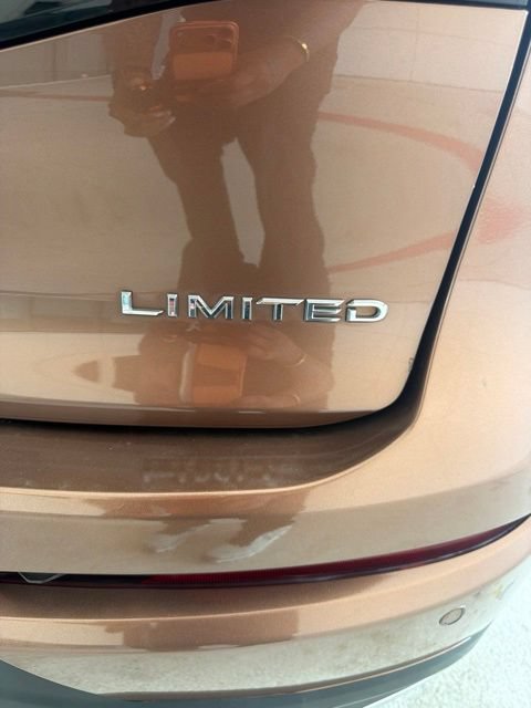 Used 2025 Toyota Crown AWD/4WD image 12