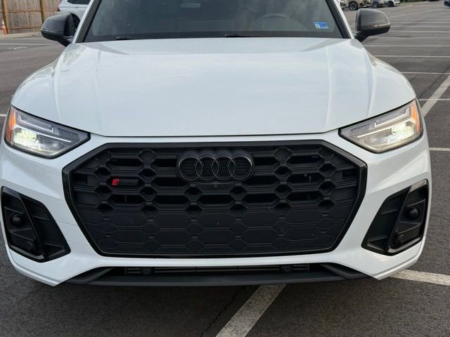 Used 2022 Audi SQ5 Premium Plus w/ Premium Plus Package image 3