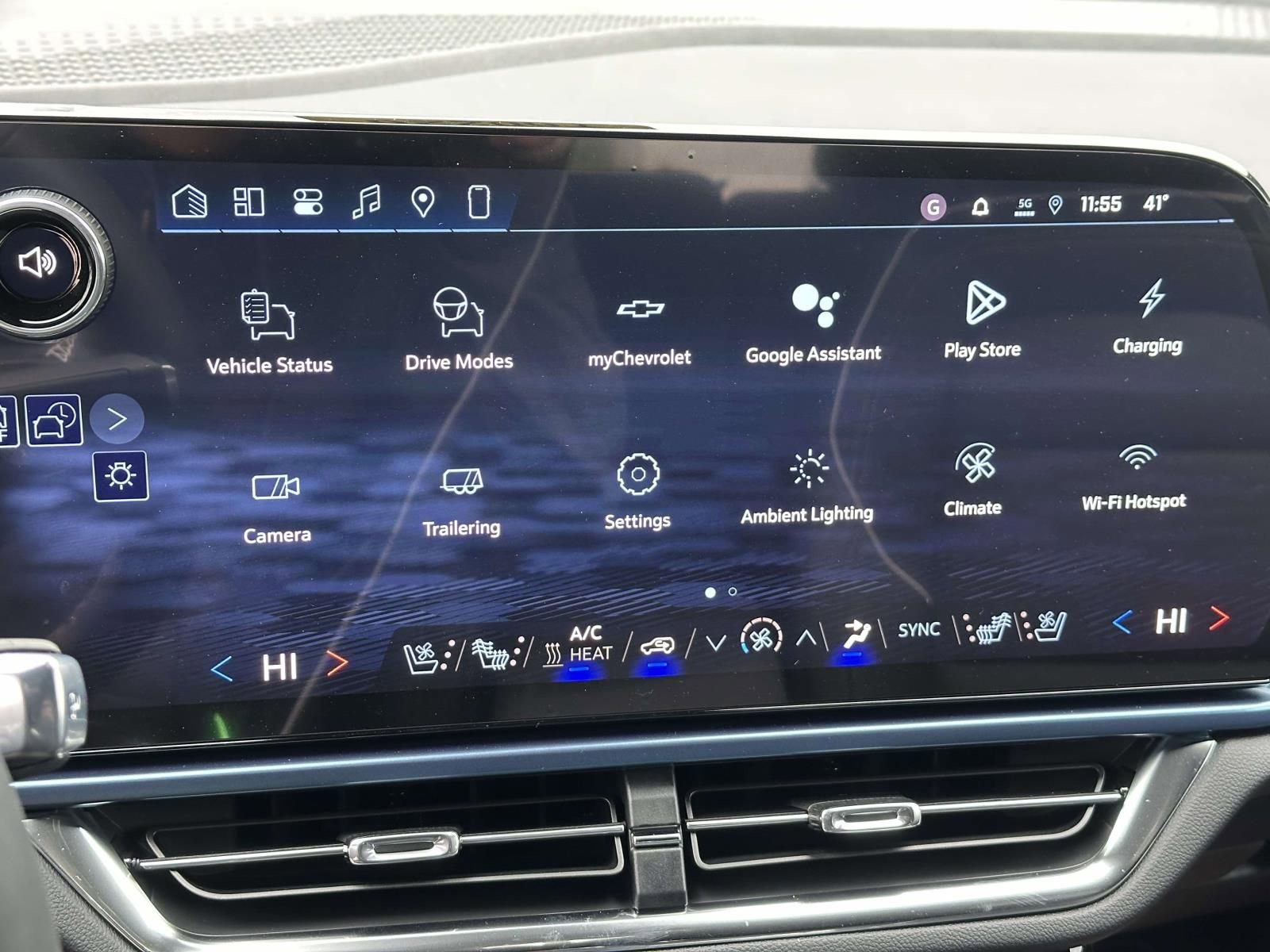 New 2026 Chevrolet Equinox EV LT w/ Convenience Package II image 9