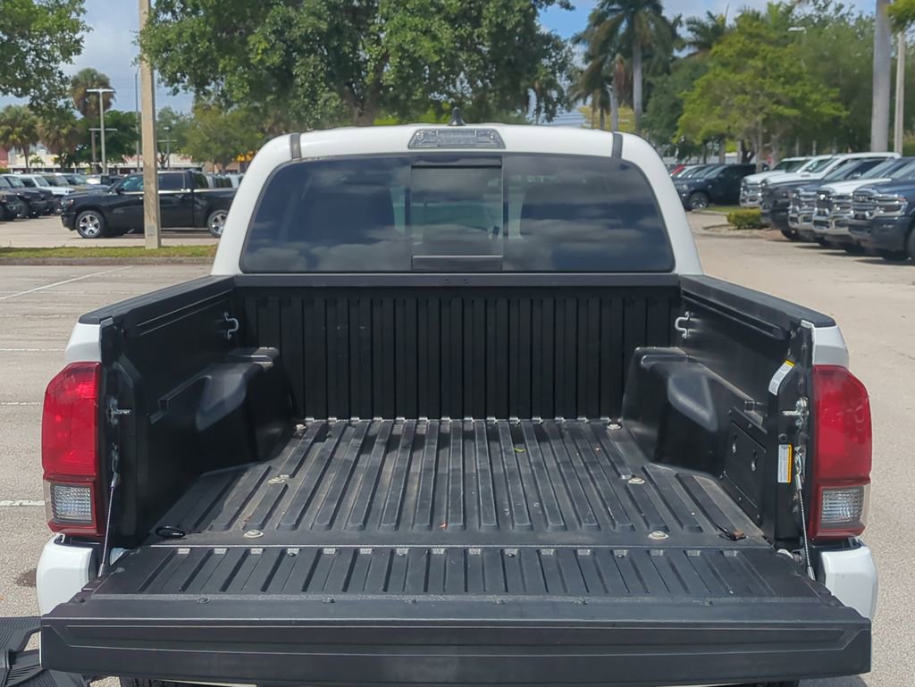 Used 2022 Toyota Tacoma SR5 w/ Technology Package RWD image 14