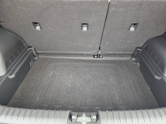 Used 2025 Kia Soul LX w/ LX Technology Package FWD image 32