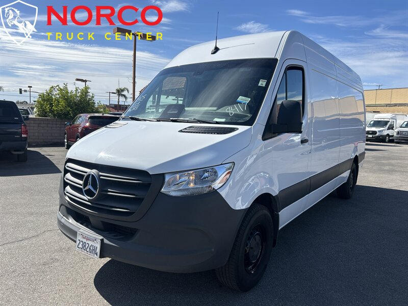 Used 2025 Mercedes-Benz Sprinter 2500 image 4