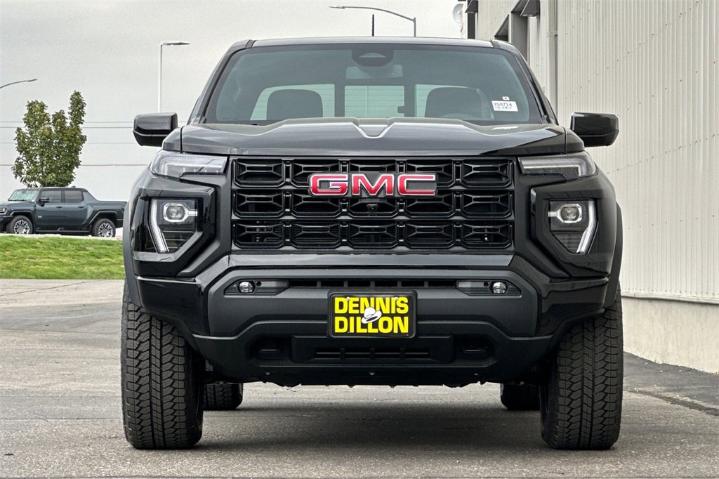 New 2025 GMC Canyon Elevation w/ Convenience Package image 3