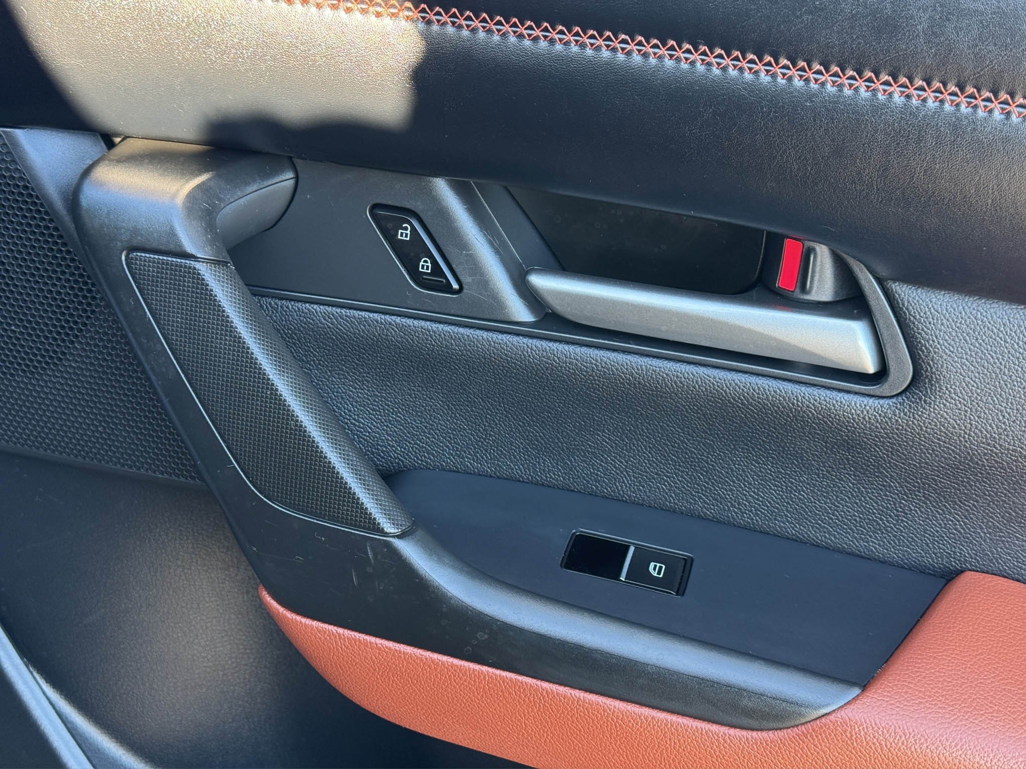 Used 2023 MAZDA CX-50 Meridian Edition w/ Cargo Package image 17