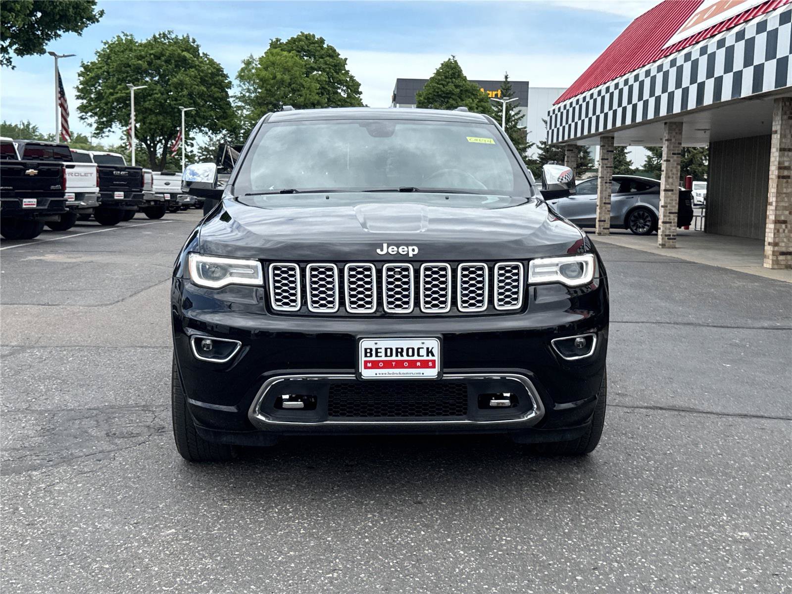 Used 2020 Jeep Grand Cherokee Overland AWD/4WD image 2