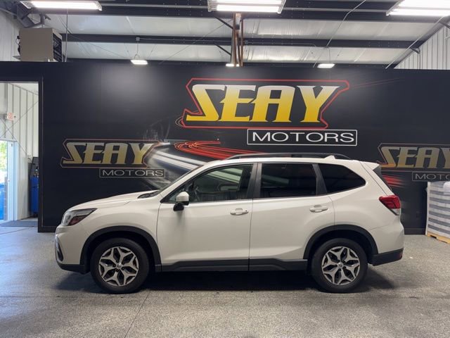 Used 2021 Subaru Forester Premium AWD/4WD image 2