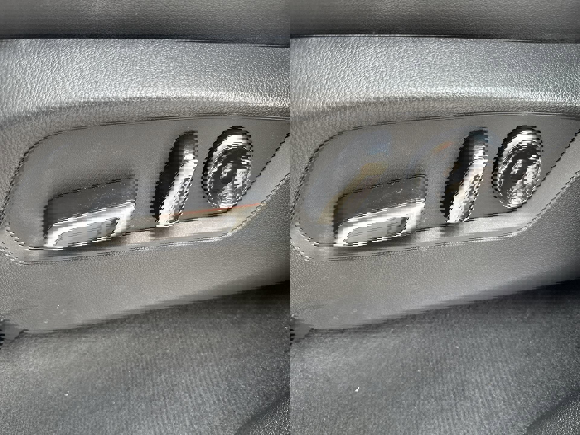 Used 2025 Acura MDX SH-AWD w/ Technology Package image 14