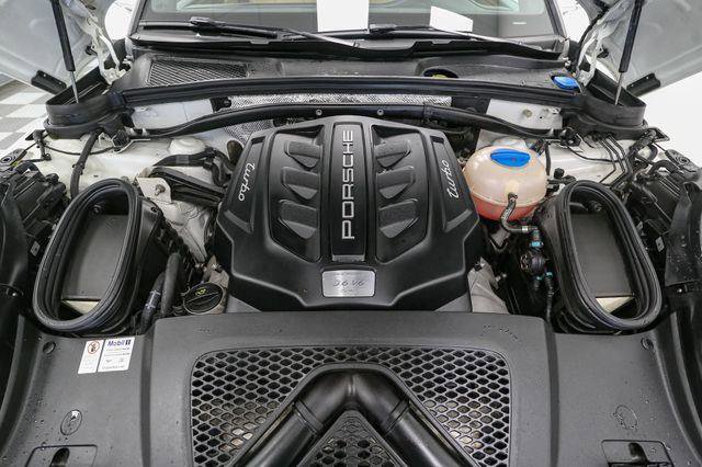 Used 2018 Porsche Macan Turbo image 13