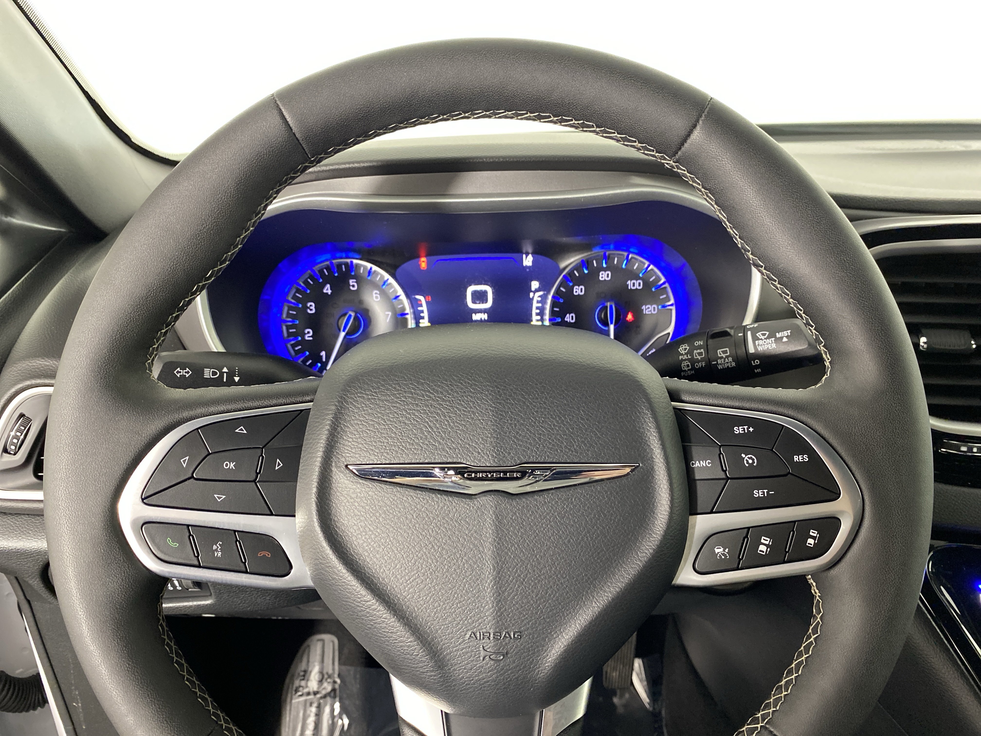 Used 2025 Chrysler Pacifica Select FWD image 20