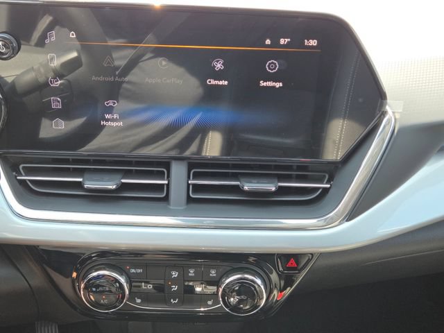 New 2026 Chevrolet Trax LT w/ LT Convenience Package FWD image 24