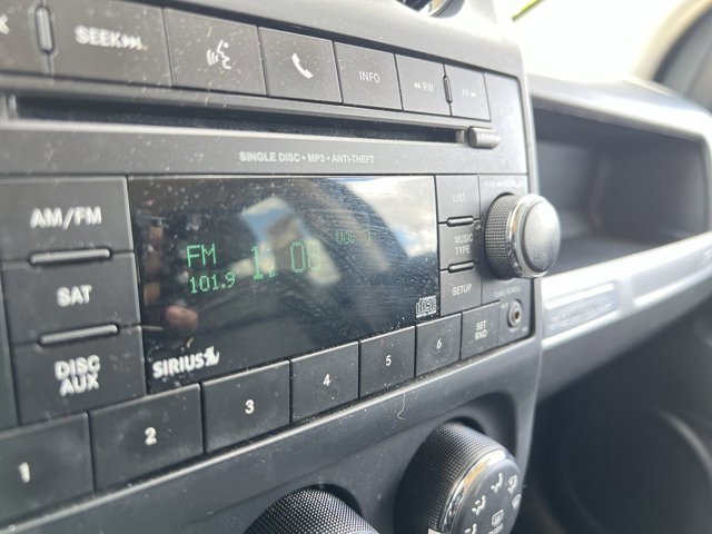 Used 2017 Jeep Compass High Altitude AWD/4WD image 13