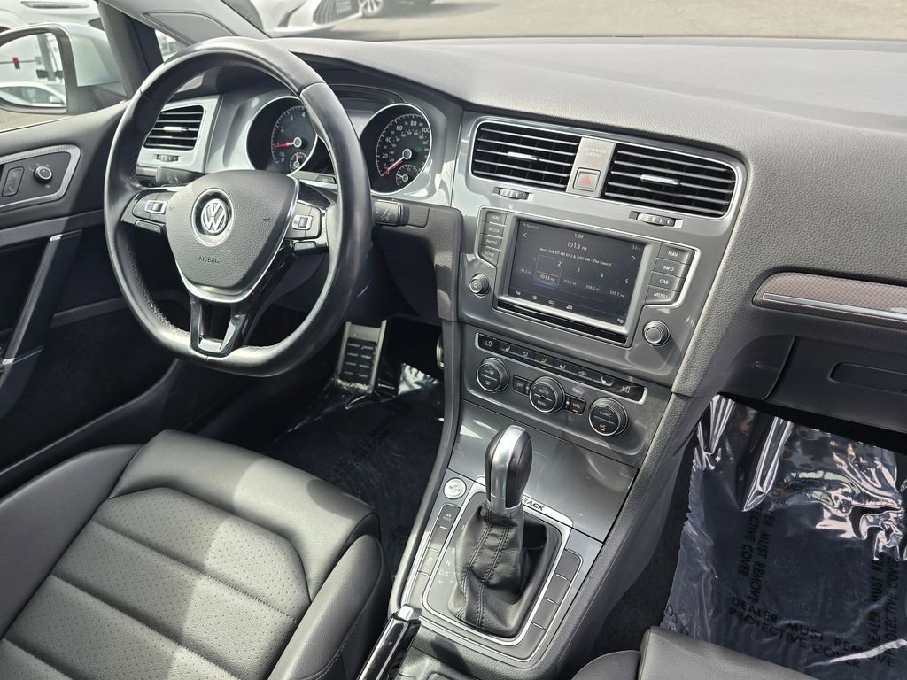 Used 2017 Volkswagen Golf Alltrack SEL image 11