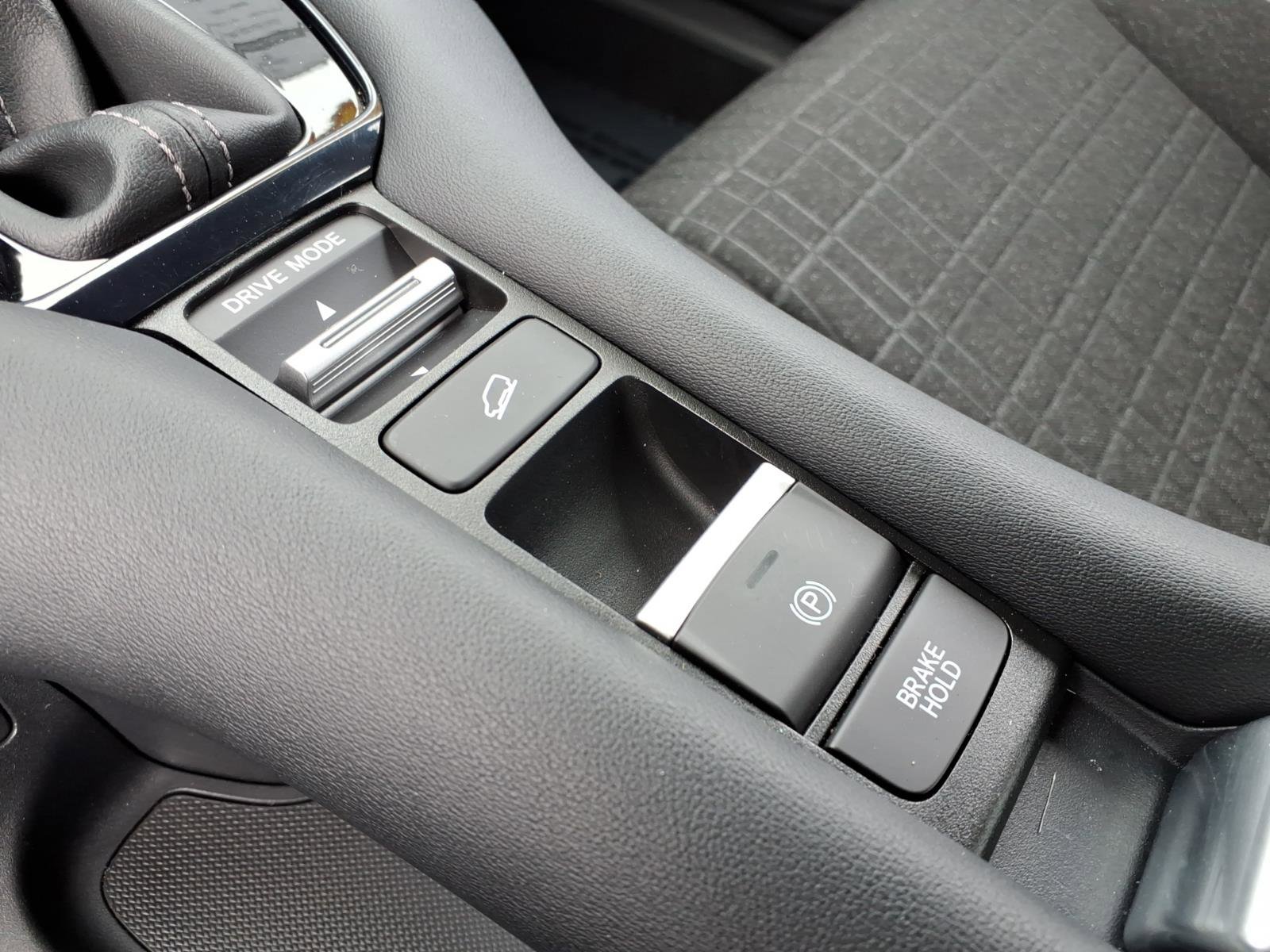 Used 2024 Honda HR-V LX image 22