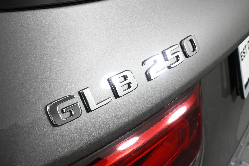 Certified 2022 Mercedes-Benz GLB 250 image 28