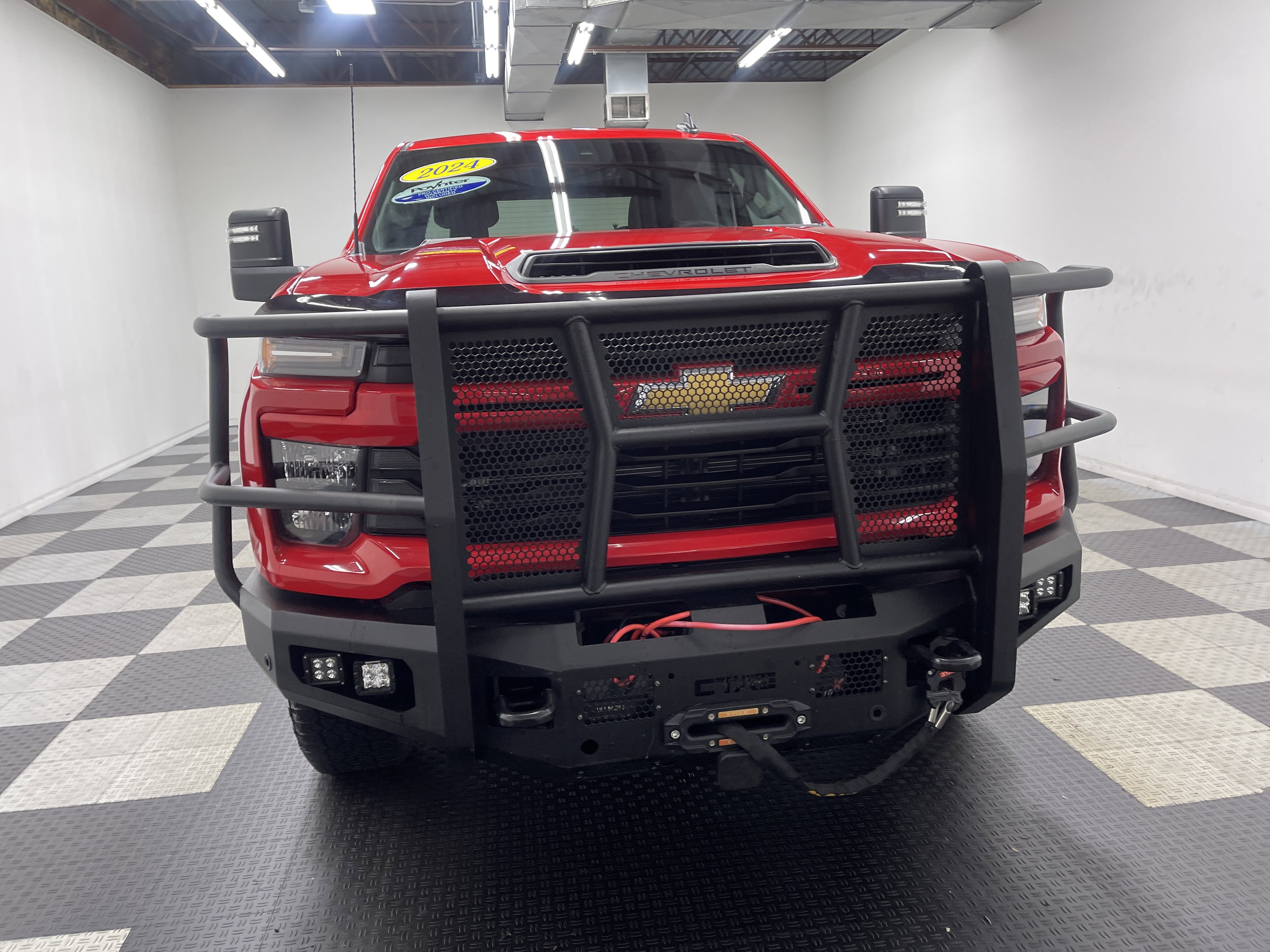 Used 2024 Chevrolet Silverado 2500 Custom w/ Custom Value Package image 7